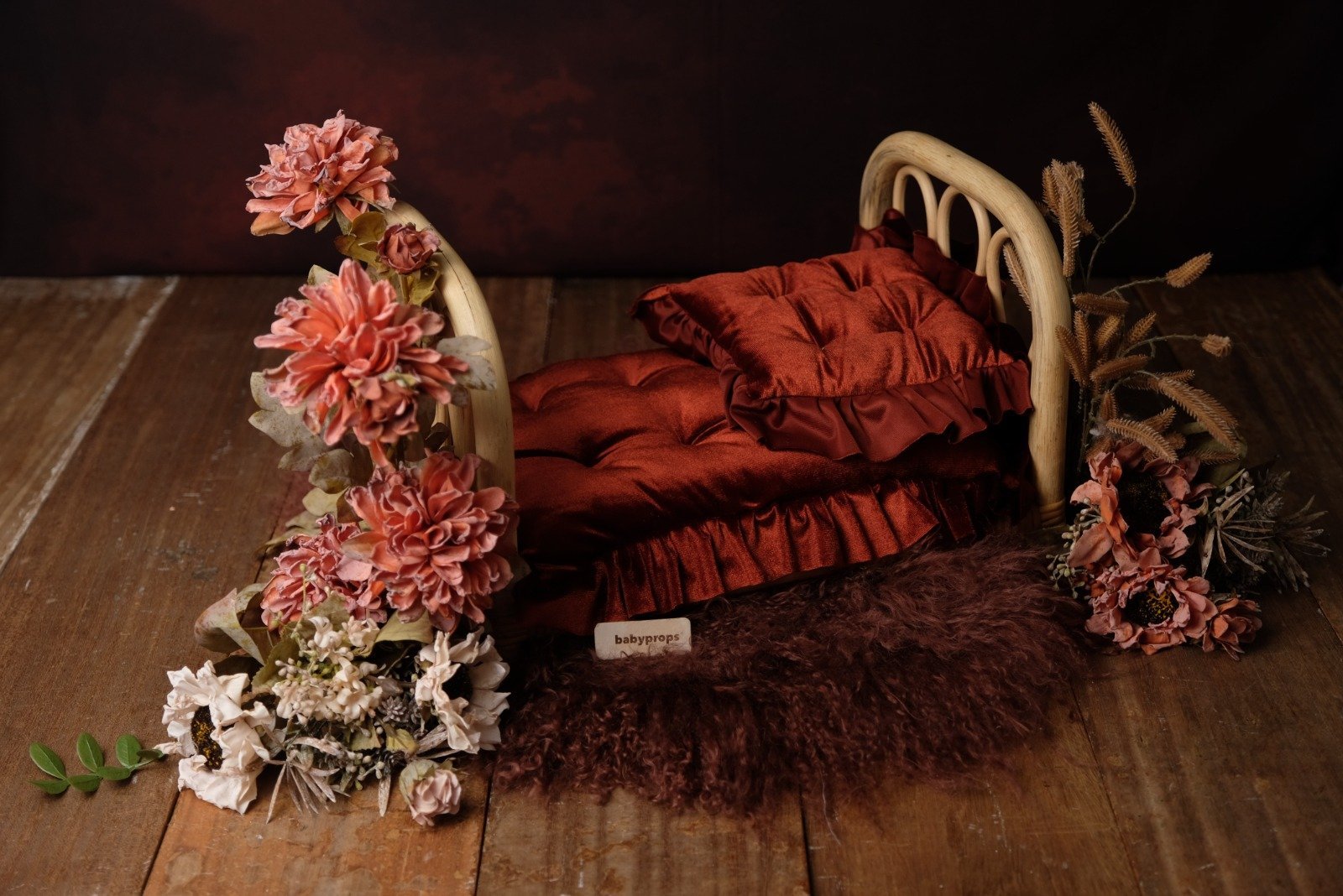 Rattan & Wood Props